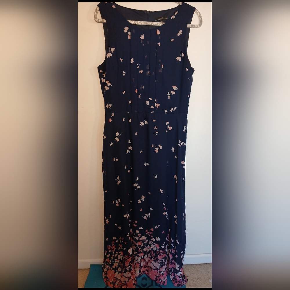 Elegant Navy Blue Floral Maxi Dress - Picture 11 of 12